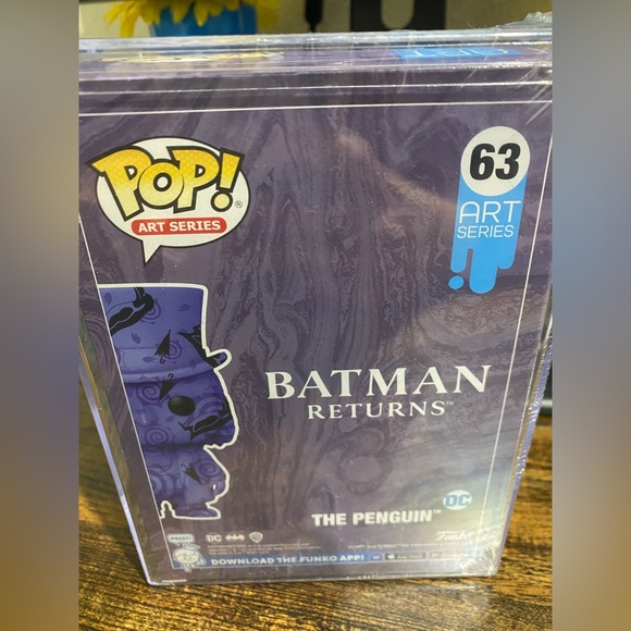 Funko Pop! Art series THE PENGUIN #63 - Picture 2 of 3